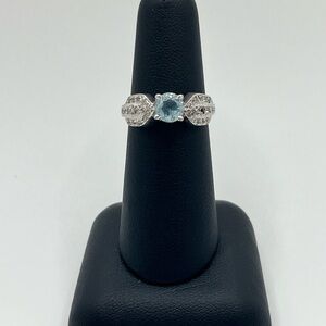 Elegant Silver and Blue Gemstone Ring